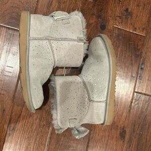 UGG Gray Women’s bailey bow boots with silver beautiful stars and glitter